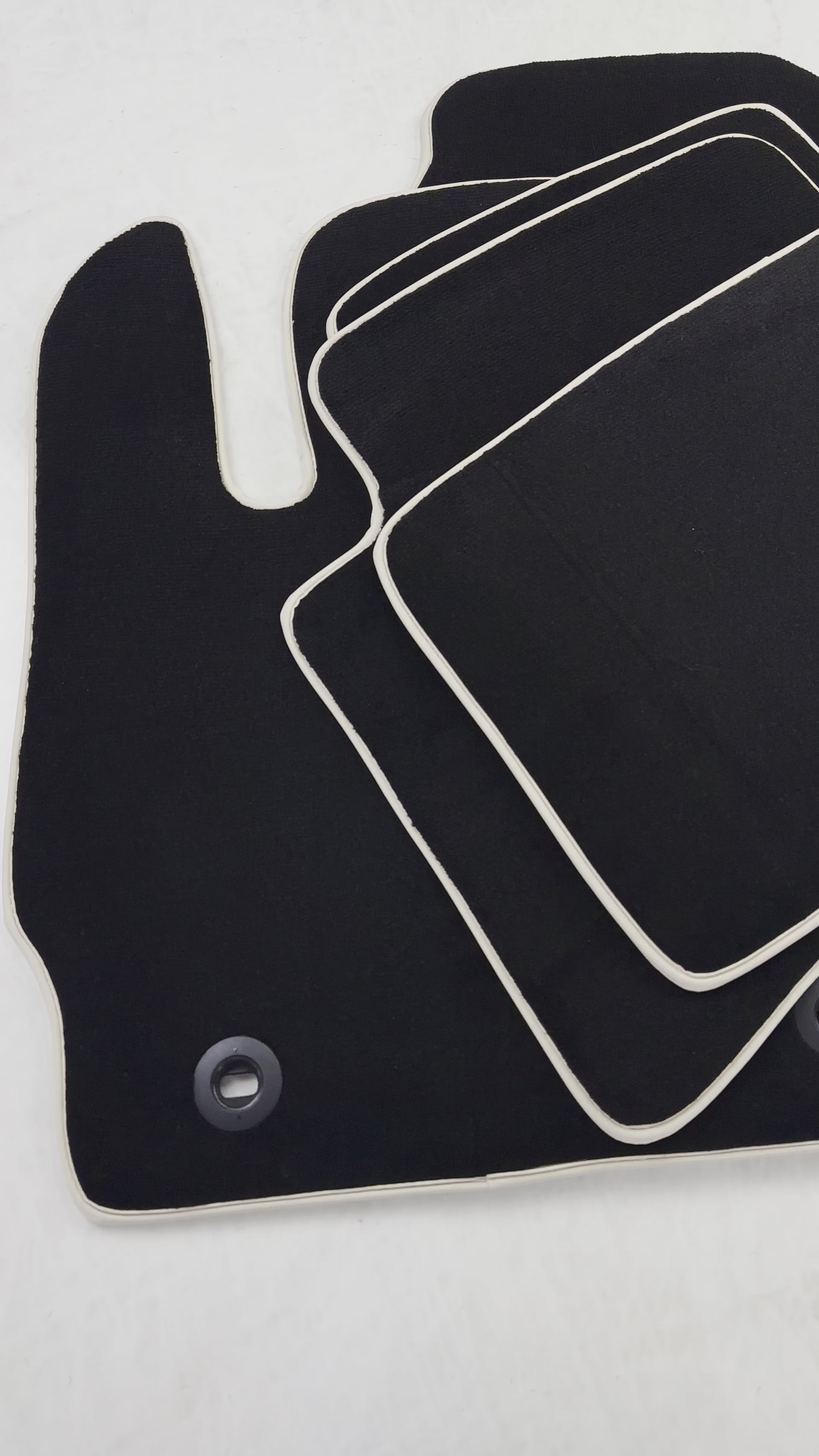 Tapetes de Auto Negros para Toyota Corolla CR1 (2019) - AutoWin