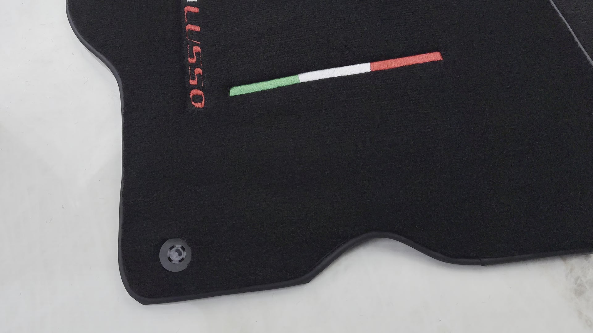 سجادات سيارة سوداء لفيراري GTC4 لوسو (2016-2023) الطبعة الإيطالية - AutoWin