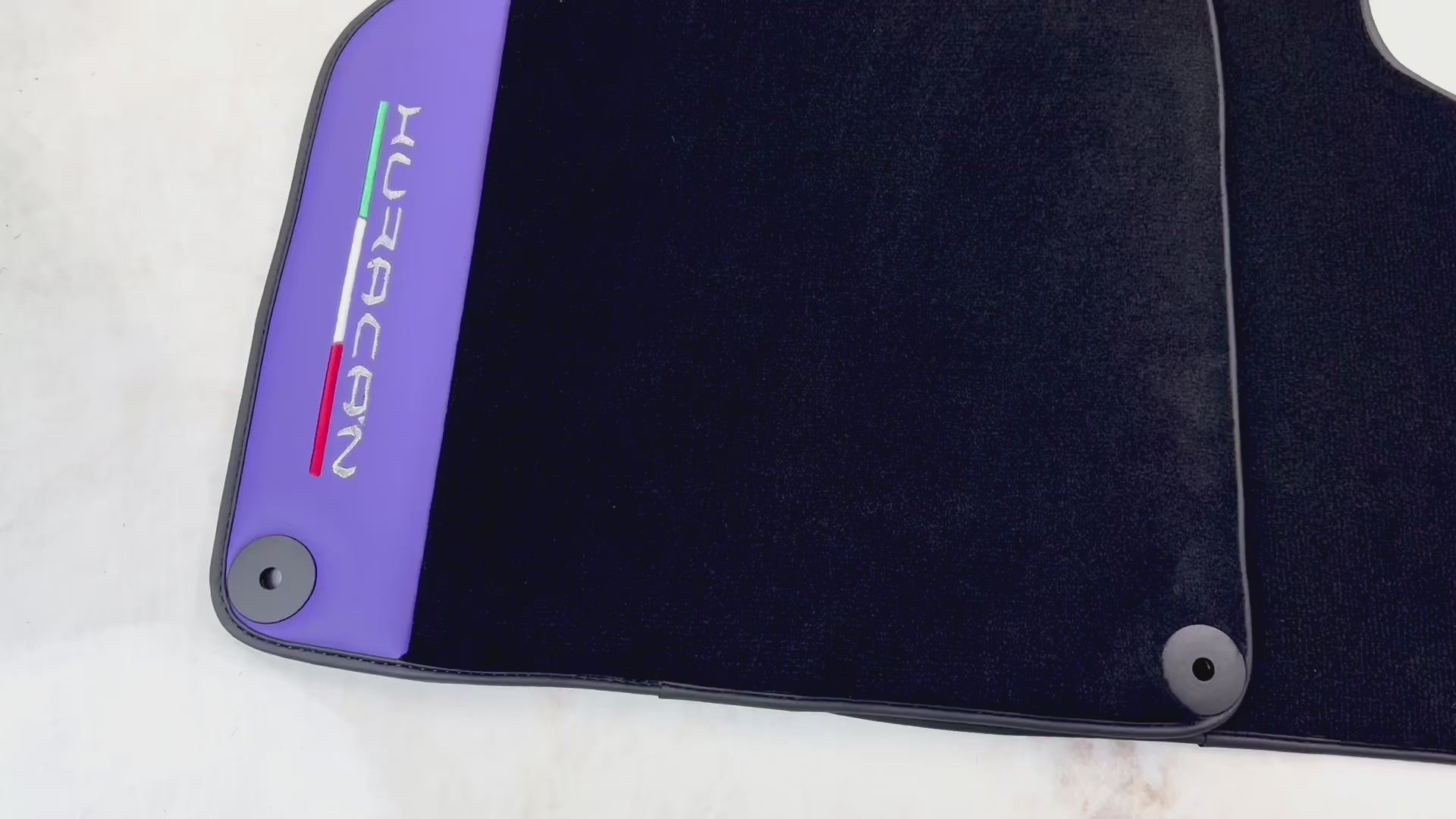 Alfombrillas de coche de cuero púrpura para Lamborghini Huracan | Borde negro - AutoWin.EU