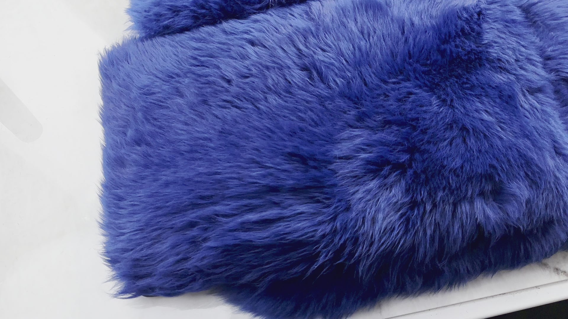 Tapis de voiture en peau de mouton bleu marine pour Rolls Royce Cullinan RR31 (2018-2025) | Design ER56 - ER56 Design