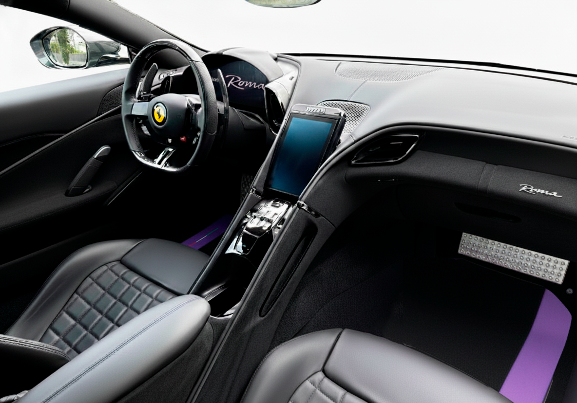 Tapis de voiture noir pour Ferrari Roma (2021-2024) avec cuir violet - AutoWin