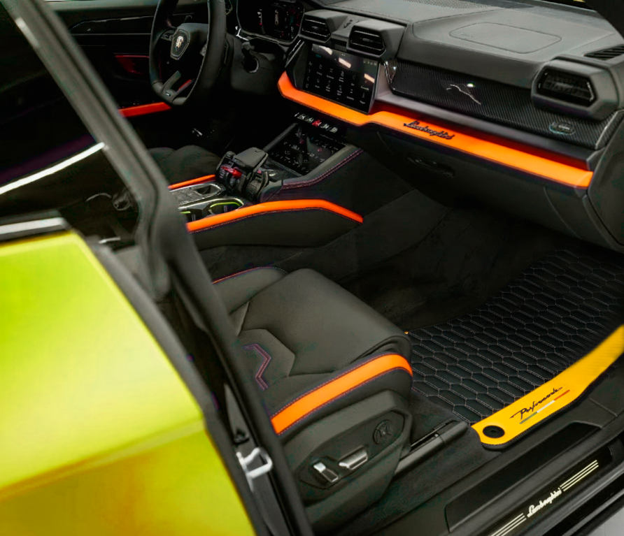 Tapis de voiture noirs pour Lamborghini Urus avec cuir jaune