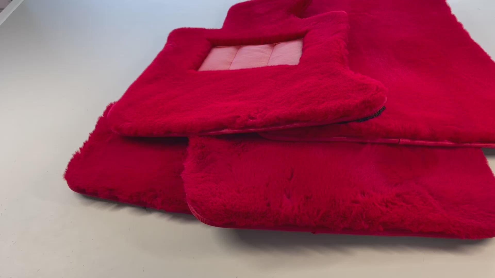 Alfombrillas de piel de oveja roja para Rolls Royce Shadow 1965-1977 Diseño ER56 - ER56 Design