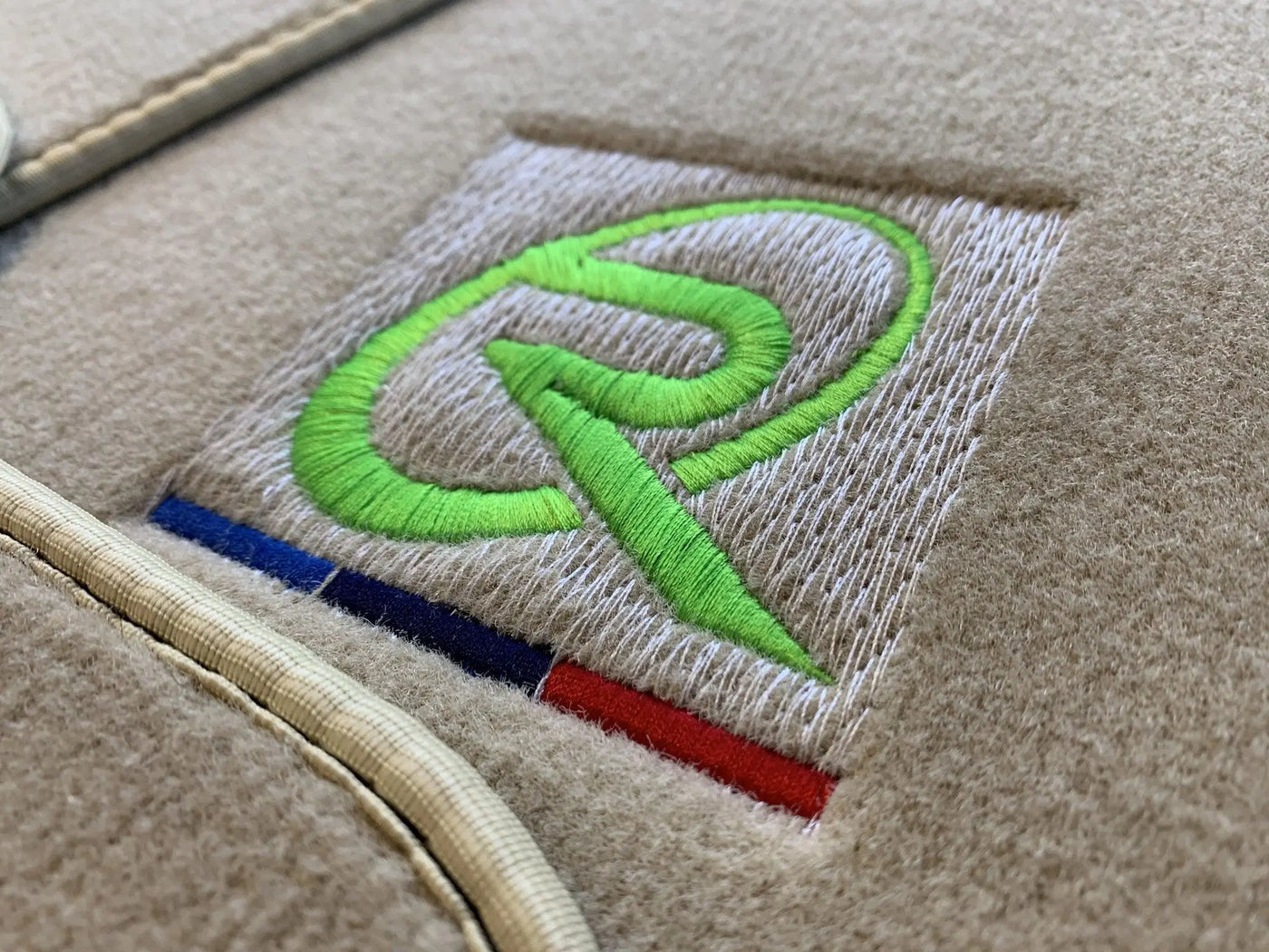 Beige Floor Mats For BMW 8 Series Gran Coupe G16 ROVBUT Brand Tailored Set Perfect Fit Green SNIP Collection - AutoWin