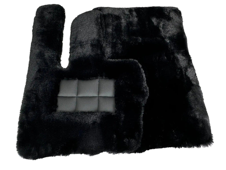 Black Sheepskin Floor Mats For Mercedes Benz EQS-Class V297 (2021-2023) | ER56 Design - AutoWin