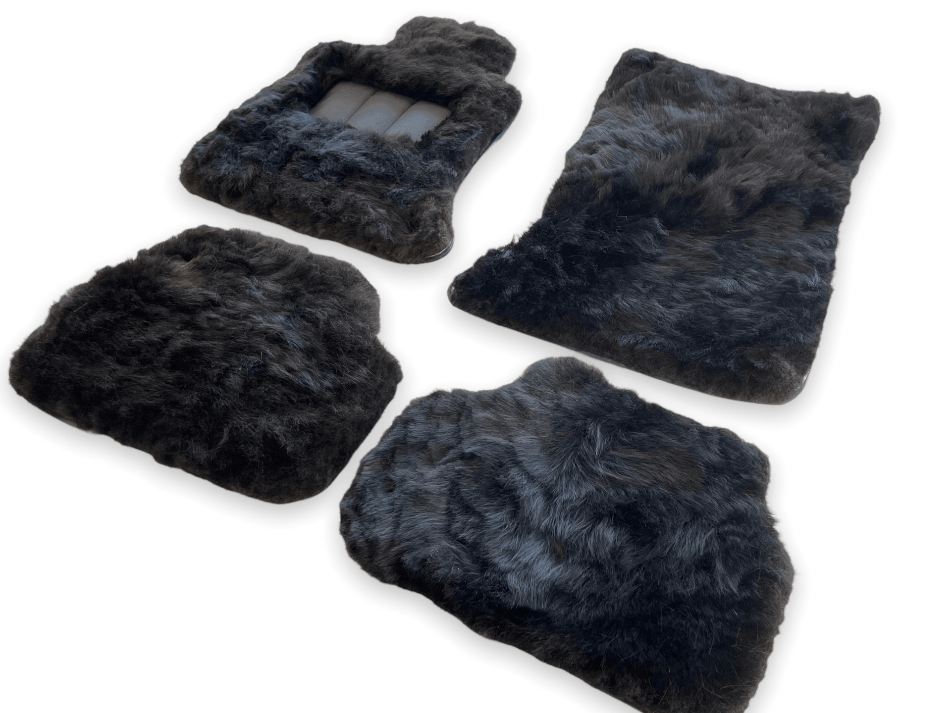 Genuine Sheepskin Floor Mats Rolls Royce Wraith 2013–2023 Er56 Design - AutoWin